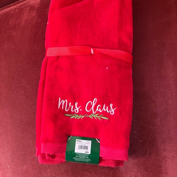 Holiday Linen Bundle Towels 9 pieces - Picture 6 of 7